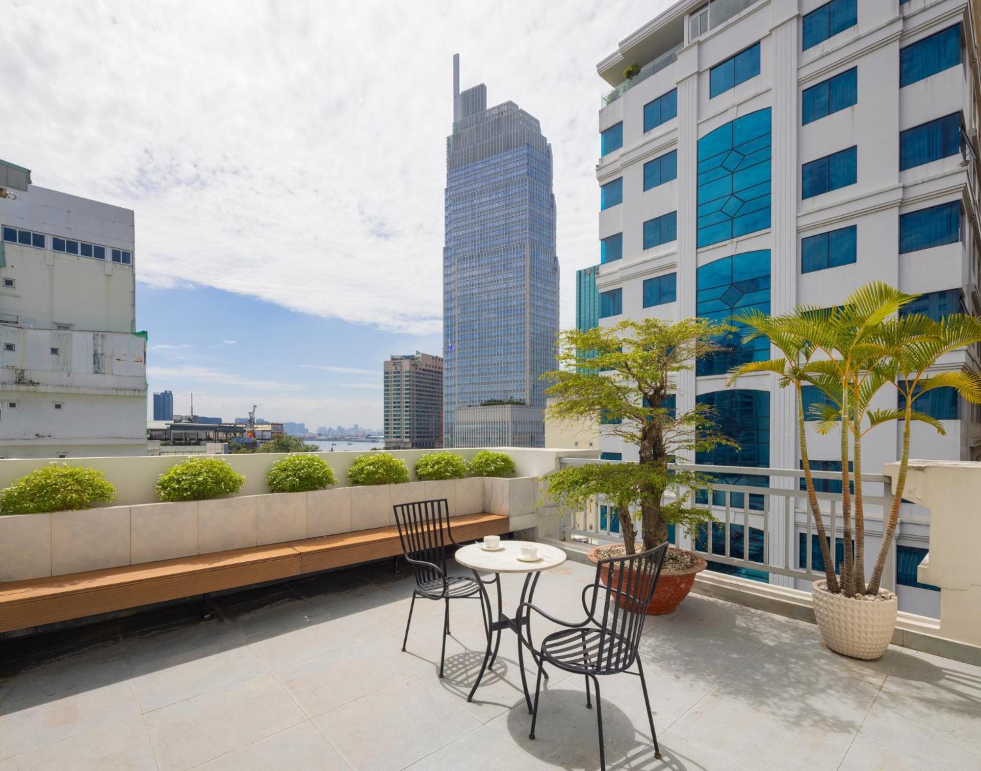 White Lotus Hotel Saigon Хошимин Экстерьер фото