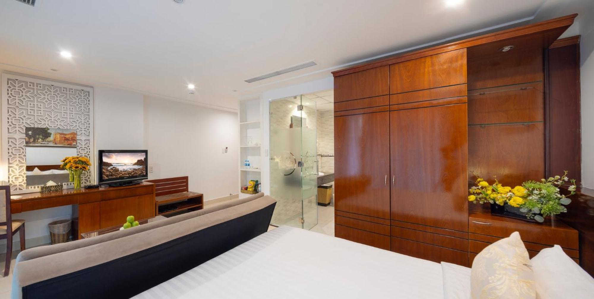 White Lotus Hotel Saigon Хошимин Экстерьер фото