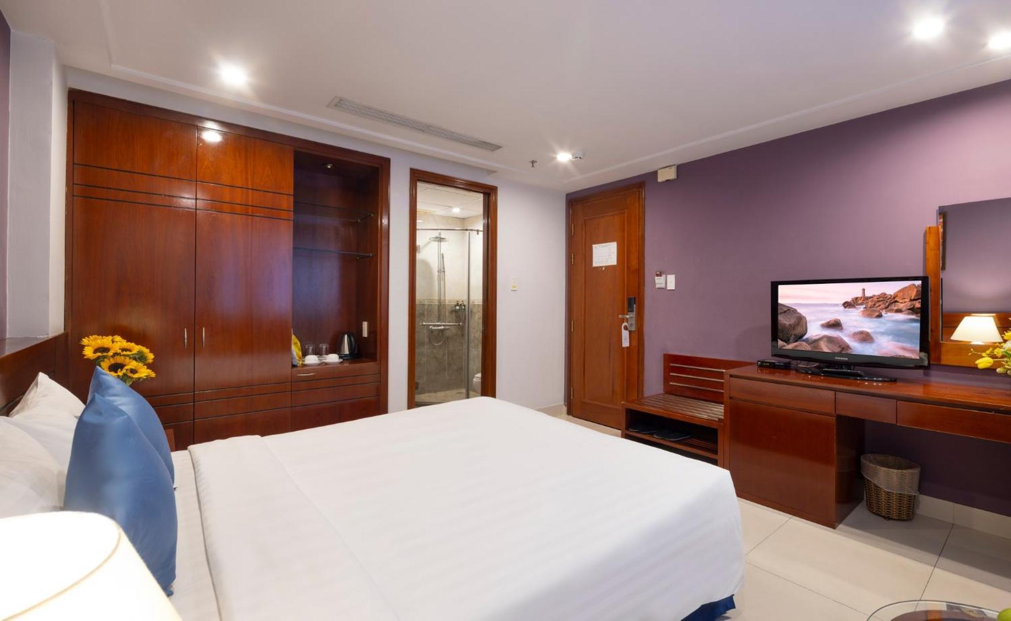 White Lotus Hotel Saigon Хошимин Экстерьер фото