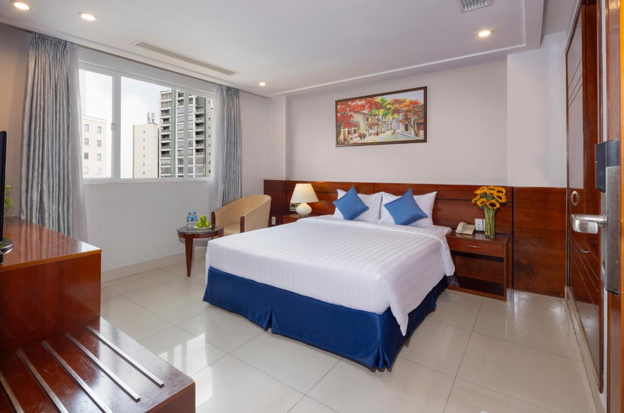 White Lotus Hotel Saigon Хошимин Экстерьер фото