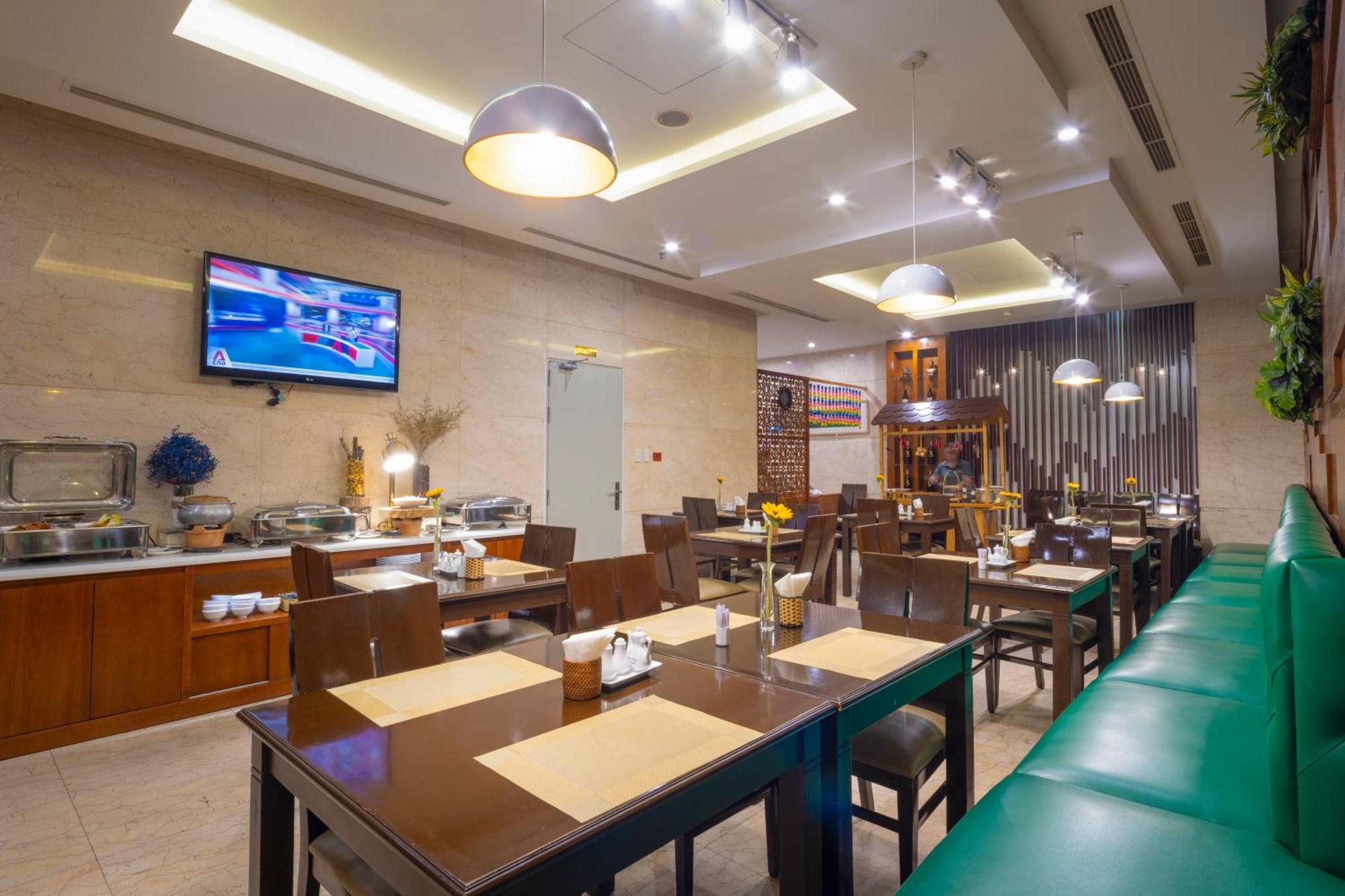 White Lotus Hotel Saigon Хошимин Экстерьер фото